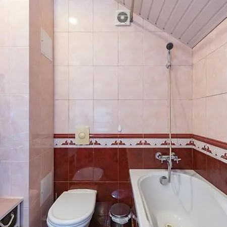 Charming Old Town By Polo Apartment *